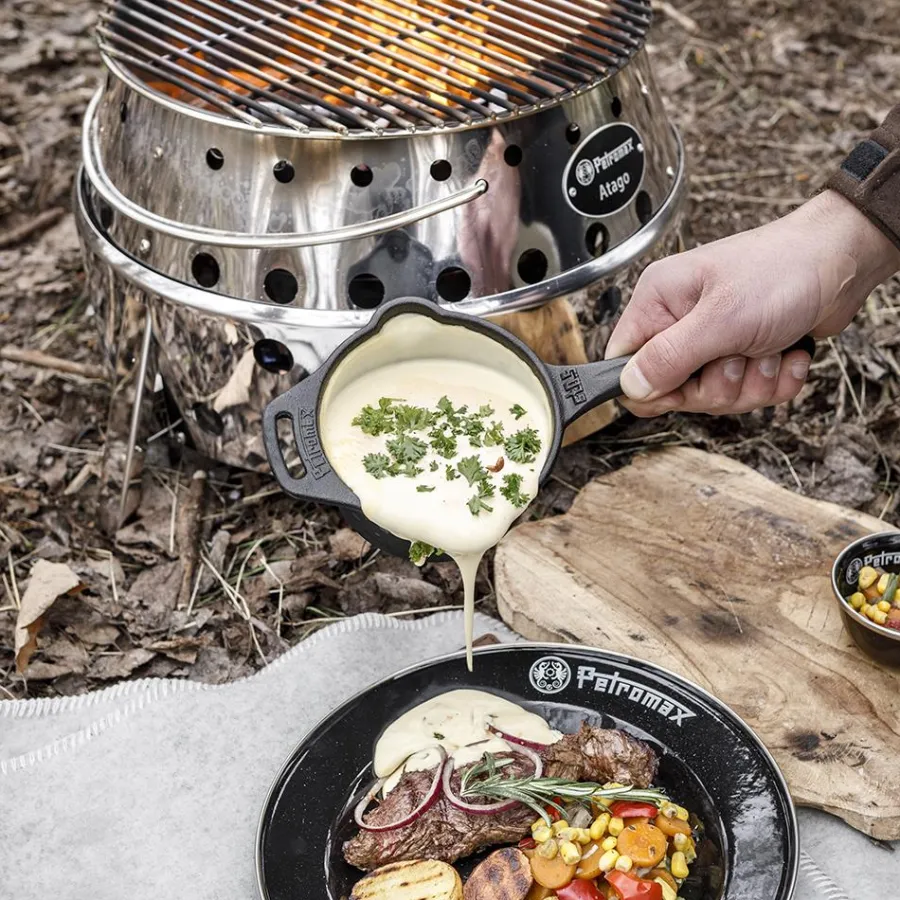 cast_iron_sauce_pan_7.webp Best Cast iron sauce pan Dutch Oven