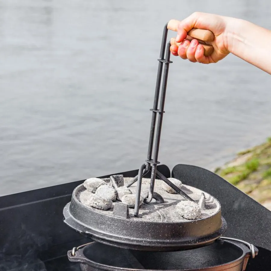 professional_lid_lifter_4.webp Best Sale Professional lid lifter Dutch Oven